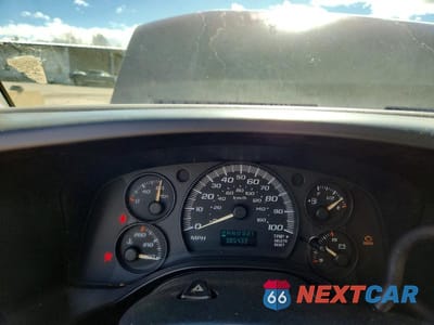 Zdjęcie 9 z 13 samochodu: 2005 CHEV EXPRESS VIN:1GAHG39U551224932 - miniatura
