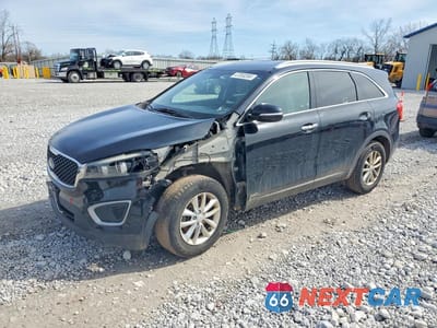2017 KIA SORENTO LX 5XYPGDA38HG263093 - główne zdjęcie licytacji z USA - miniatura