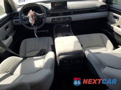 Zdjęcie 8 z 13 samochodu: 2023 HONDA PILOT LX VIN:5FNYG2H22PB010699 - miniatura