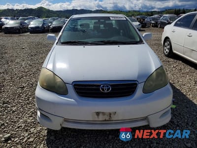 Piąte zdjęcie samochodu w środku: 2005 TOYOTA COROLLA S VIN:1NXBR32E75Z426224 - miniatura