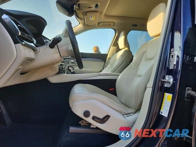 Zdjęcie 7 z 13 samochodu: 2019 VOLVO XC90 T5 MOMENTUM VIN:YV4102CK5K1445437 - miniatura
