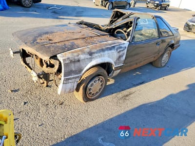 1985 FORD MUSTANG LX 1FABP28M6FF101224 - główne zdjęcie licytacji z USA - miniatura