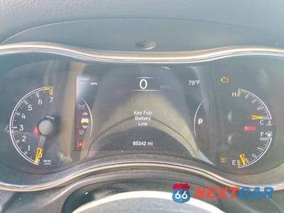 Zdjęcie 9 z 13 samochodu: 2017 JEEP GRAND CHEROKEE LAREDO VIN:1C4RJFAG4HC837105 - miniatura