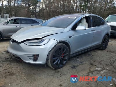 2018 TESLA MODEL X 5YJXCBE43JF127275 - główne zdjęcie licytacji z USA - miniatura
