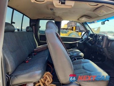 Zdjęcie 10 z 11 samochodu: 2003 CHEVROLET SILVERADO K2500 HEAVY DUTY VIN:1GCHK29U93E170167 - miniatura