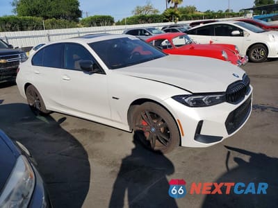 Czwarte zdjęcie samochodu z boku: 2023 BMW 330E VIN:3MW39FF03P8C99428 - miniatura