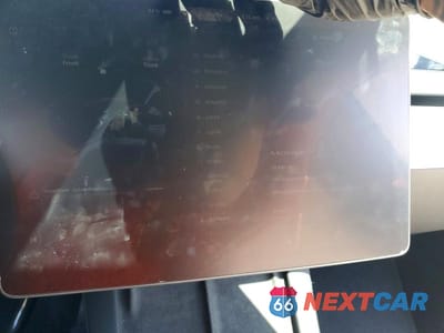 Zdjęcie 9 z 13 samochodu: 2023 TESLA MODEL Y VIN:7SAYGDEE7PA141475 - miniatura
