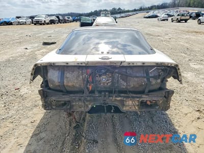 Zdjęcie 6 z 12 samochodu: 1984 CHEVROLET CORVETTE VIN:1G1AY0782E5116893 - miniatura