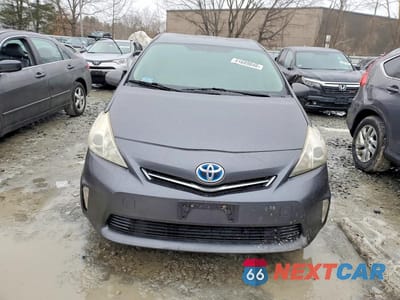 Piąte zdjęcie samochodu w środku: 2012 TOYOTA PRIUS V TWO VIN:JTDZN3EU3C3080614 - miniatura