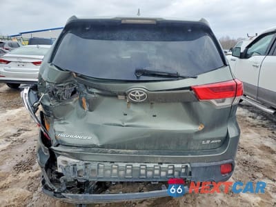 Zdjęcie 6 z 12 samochodu: 2018 TOYOTA HIGHLANDER LE PLUS VIN:5TDBZRFH7JS802981 - miniatura