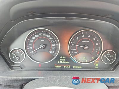 Zdjęcie 9 z 11 samochodu: 2014 BMW 328 XI VIN:WBA3B3G54ENR82598 - miniatura