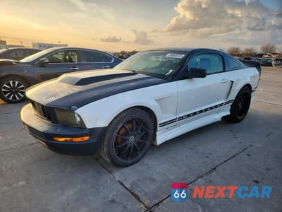 2006 FORD MUSTANG 1ZVFT80NX65176929 - główne zdjęcie licytacji z USA - miniatura