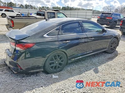 Trzecie zdjęcie samochodu z tyłu: 2018 HYUNDAI SONATA SPORT 2.0T VIN:5NPE34AB3JH658890 - miniatura
