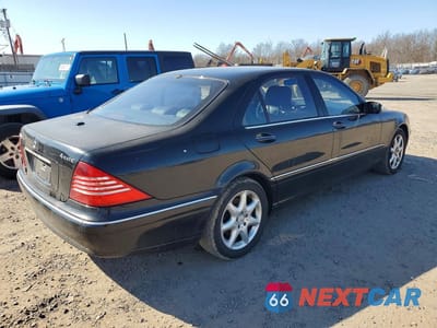 Trzecie zdjęcie samochodu z tyłu: 2006 MERCEDES-BENZ S 500 4MATIC VIN:WDBNG84J86A475092 - miniatura