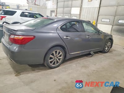 Trzecie zdjęcie samochodu z tyłu: 2012 LEXUS LS 460 BASE VIN:JTHCL5EF8C5012711 - miniatura