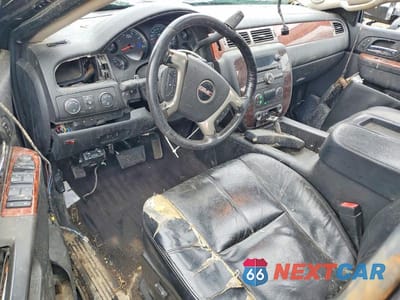 Zdjęcie 8 z 12 samochodu: 2010 GMC SIERRA K3500 SLT VIN:1GT4K4B63AF109894 - miniatura