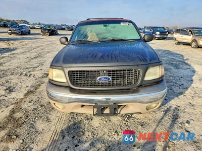 Piąte zdjęcie samochodu w środku: 2002 FORD EXPEDITION EDDIE BAUER VIN:1FMRU17L62LA44776 - miniatura