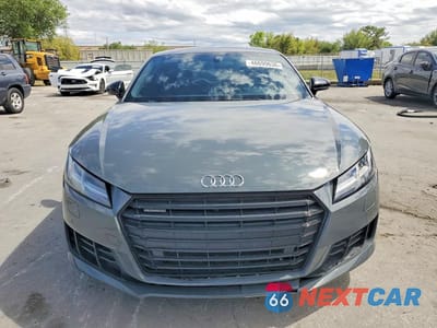 Piąte zdjęcie samochodu w środku: 2017 AUDI TT VIN:TRUC5AFV8H1010214 - miniatura