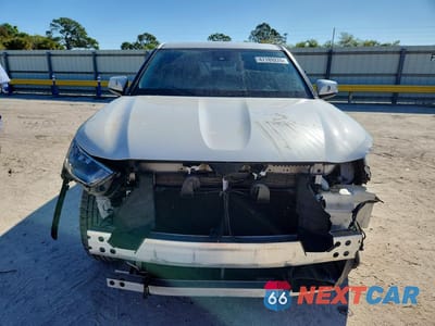 Piąte zdjęcie samochodu w środku: 2021 TOYOTA HIGHLANDER L VIN:5TDCZRAHXMS517899 - miniatura