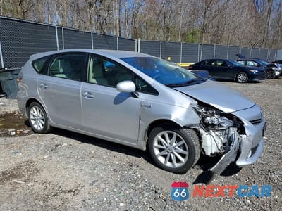 Czwarte zdjęcie samochodu z boku: 2012 TOYOTA PRIUS V FIVE VIN:JTDZN3EU6C3073706 - miniatura