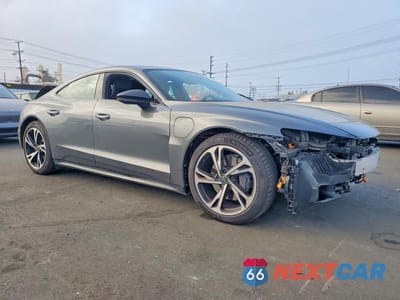 Czwarte zdjęcie samochodu z boku: 2024 AUDI E-TRON GT PREMIUM PLUS VIN:WAUCJBFW8R7003716 - miniatura