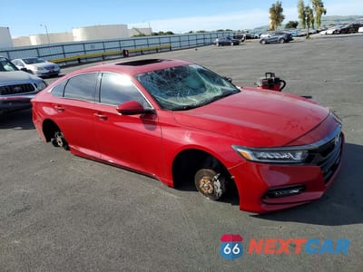 Czwarte zdjęcie samochodu z boku: 2018 HONDA ACCORD SPORT VIN:1HGCV2F3XJA014268 - miniatura