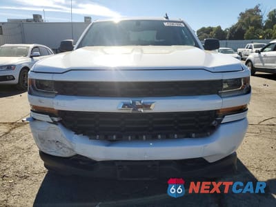 Piąte zdjęcie samochodu w środku: 2017 CHEVROLET SILVERADO K1500 CUSTOM VIN:1GCVKPEC2HZ233624 - miniatura
