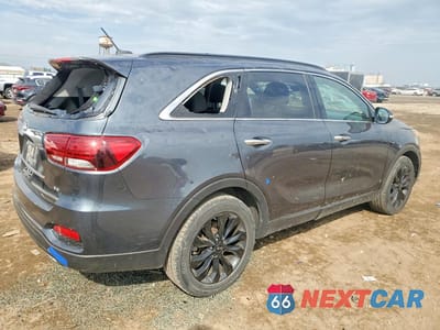 Trzecie zdjęcie samochodu z tyłu: 2020 KIA SORENTO S V6 VIN:5XYPG4A54LG697800 - miniatura