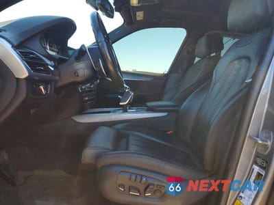 Zdjęcie 7 z 11 samochodu: 2015 BMW X5 XDRIVE50I VIN:5UXKR6C55F0J73870 - miniatura