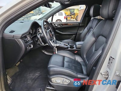 Zdjęcie 7 z 14 samochodu: 2019 PORSCHE MACAN S VIN:WP1AB2A59KLB32579 - miniatura