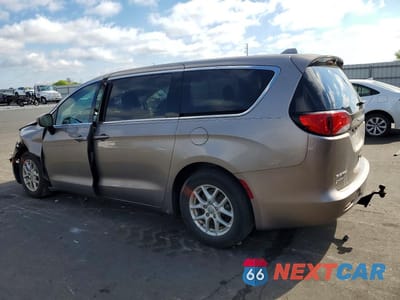 Drugie zdjęcie samochodu z przodu: 2017 CHRYSLER PACIFICA LX VIN:2C4RC1CG0HR770679 - miniatura