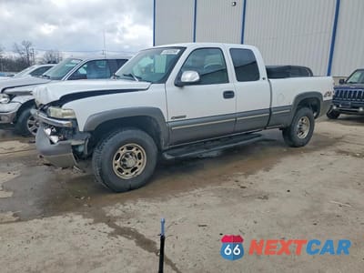 1999 CHEVROLET SILVERADO K2500 1GCGK29U8XE221742 - główne zdjęcie licytacji z USA - miniatura