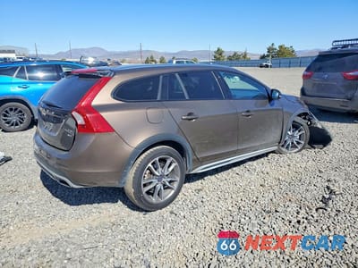Trzecie zdjęcie samochodu z tyłu: 2018 VOLVO V60 CROSS COUNTRY PREMIER VIN:YV440MWK5J2058058 - miniatura