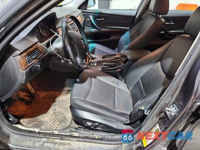 Zdjęcie 7 z 12 samochodu: 2006 BMW 325 XI VIN:WBAVD13566KT79894 - miniatura