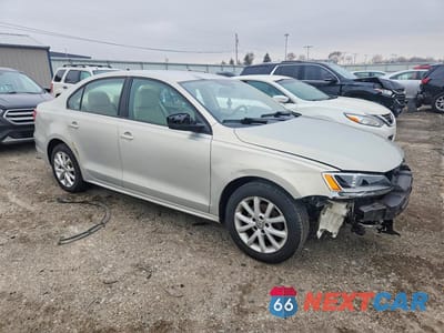 Czwarte zdjęcie samochodu z boku: 2011 VOLKSWAGEN JETTA SE VIN:3VWDX7AJ8BM330107 - miniatura