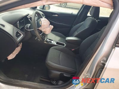 Zdjęcie 7 z 12 samochodu: 2019 CHEVROLET CRUZE LS VIN:1G1BC5SMXK7151847 - miniatura