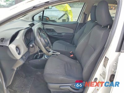 Zdjęcie 7 z 12 samochodu: 2017 TOYOTA YARIS VIN:VNKKTUD33HA073839 - miniatura