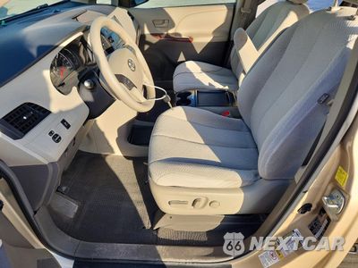 Zdjęcie 7 z 13 samochodu: 2011 TOYOTA SIENNA LE 8-PASSENGER VIN:5TDKK3DC0BS039714 - miniatura