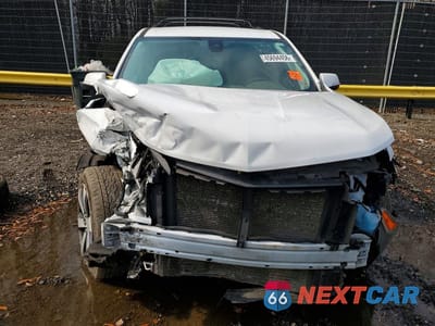 Piąte zdjęcie samochodu w środku: 2020 CHEVROLET TRAVERSE LT VIN:1GNEVHKW8LJ319160 - miniatura