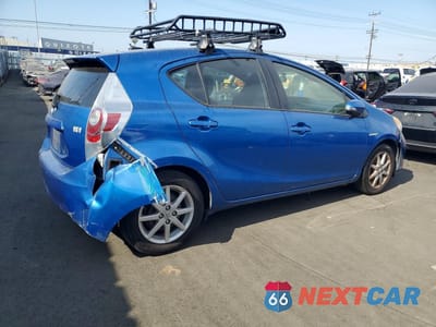 Trzecie zdjęcie samochodu z tyłu: 2013 TOYOTA PRIUS C THREE VIN:JTDKDTB3XD1034565 - miniatura