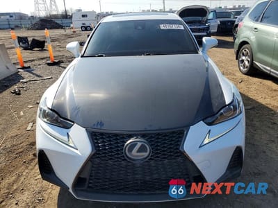 Piąte zdjęcie samochodu w środku: 2017 LEXUS IS 300 BASE VIN:JTHCM1D22H5018693 - miniatura