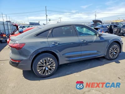 Trzecie zdjęcie samochodu z tyłu: 2024 AUDI Q8 E-TRON SPORTBACK PREMIUM PLUS VIN:WA1CAAGE7RB036135 - miniatura