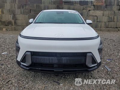 Piąte zdjęcie samochodu w środku: 2025 HYUNDAI KONA SE VIN:KM8HACAB8SU325648 - miniatura