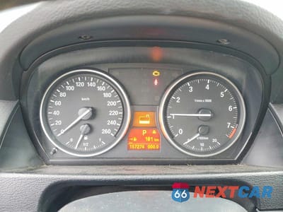 Zdjęcie 9 z 12 samochodu: 2013 BMW X1 XDRIVE28I VIN:WBAVL1C51DVR89457 - miniatura