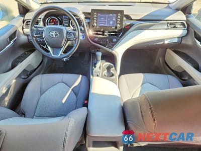 Zdjęcie 8 z 12 samochodu: 2022 TOYOTA CAMRY HYBRID LE VIN:4T1C31AKXNU584655 - miniatura