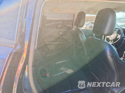 Zdjęcie 10 z 13 samochodu: 2019 JEEP COMPASS LIMITED VIN:3C4NJDCBXKT748803 - miniatura
