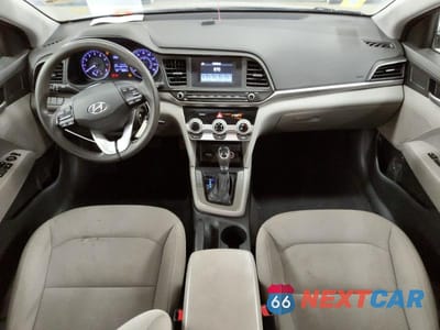 Zdjęcie 8 z 11 samochodu: 2019 HYUNDAI ELANTRA SE VIN:5NPD74LF8KH433303 - miniatura