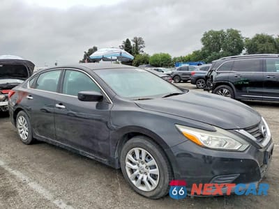 Czwarte zdjęcie samochodu z boku: 2016 NISSAN ALTIMA 2.5 S VIN:1N4AL3AP9GN363893 - miniatura