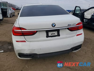 Zdjęcie 6 z 12 samochodu: 2017 BMW 740 I VIN:WBA7E2C39HG740616 - miniatura