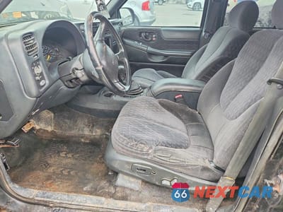 Zdjęcie 7 z 11 samochodu: 2001 GMC JIMMY VIN:1GKDT13W712176326 - miniatura